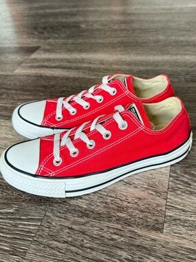 Women’s Converse Red sneakers size 6